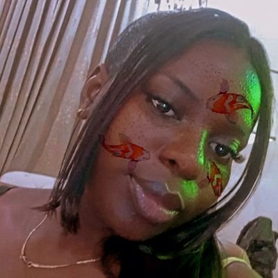 Jeremiah 29:11 ||
Copyeditor ✍🏿||
Writer 🥰🤭||
Poetry lover.