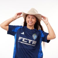 Emie Benson (@emiebenson) Twitter profile photo