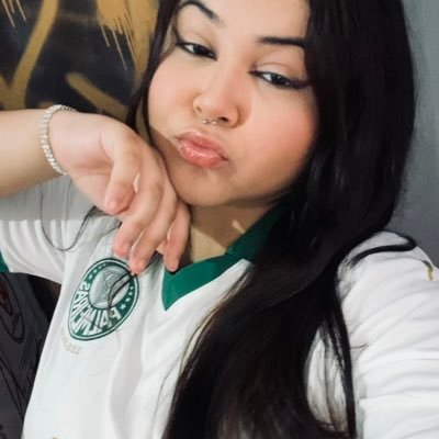 gpjujuu's profile picture. 💛🪞