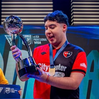 🇦🇷 Professional EA FC Player F/A🎮 | X2 Playoffs FGS 22/23 🏴 | Champion Play-ins SA 2023🏆 | @eLPF Champion 2024🏆|