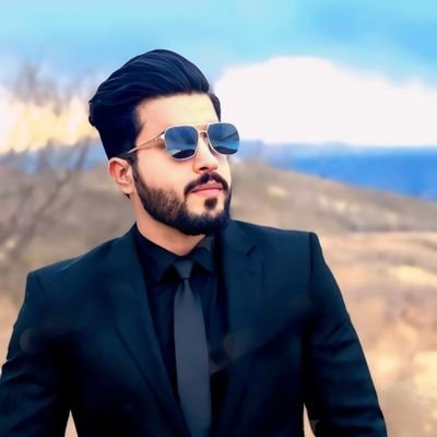 Mr_berzan's profile picture. Em bi Kurdbûna xwe serbilind in✌🏻                                 
🪕
🖤💙