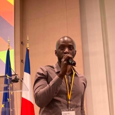 Coordonnateur #Communication #Afrique de l’Ouest et Centrale @afd_france. Je tweete aussi culture, sport et société.