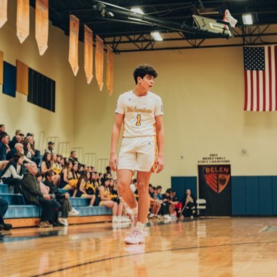 Belen Jesuit Preparatory C/O 2027 | Team Miami Puma| 6’4 185lbs (PG/SG)|4.28 GPA | oroche27@belenwolverines.org | IG- roche.orlando | NCAA ID- #2107272229 |