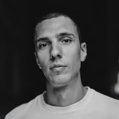 Consultor de Comunicação | Ciências da Comunicação no @ISCTEIUL e mestrado na @Nova_FCSH | Pós-graduado em Storytelling na @ESCS | He/Him