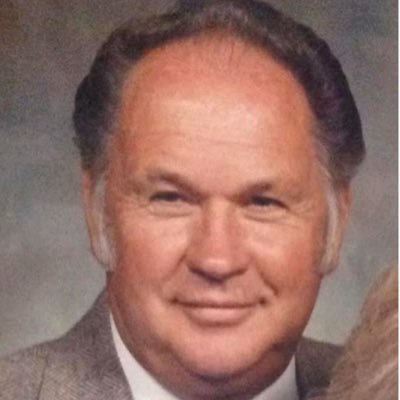 Pikeville 76’ UK alum 81’ Big fan of the triple option Eastern KY strong.Only been divorced once. Love to gamble money I don’t have. #LANK