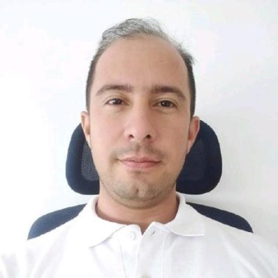 DevPadilla's profile picture. Ingeniero de software en proceso