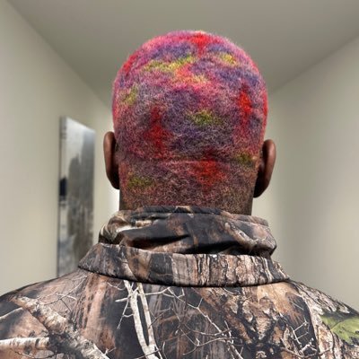 hrhkhayode's profile picture. Not a storyteller.