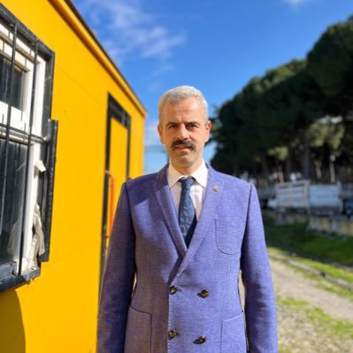 Irkçılığa Karşı Bir Türk Milliyetçisi, Bidat ve Tahrifata Karşı Bir Mukaddesatçı Velhâsıl Ülkücü Bir Öğretmen İrtibat: yesevidenarvasiye@gmail.com