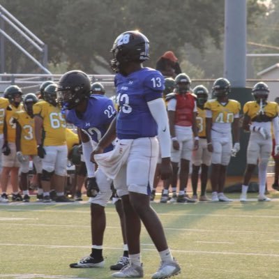 Archer🏹| instagram:shard6z| 6'4 200 lbs.| 27' | Paetow High school |Quarterback| Football |