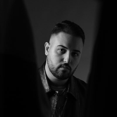 ViNOfficial24's profile picture. Scrivo e a volte canto.   Ascoltate la mia musica ovunque 😌