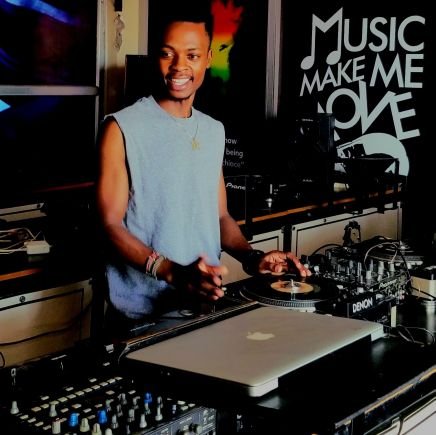 DEEJAY 🎧 🎼, 📸 GRAPHER, CONTENT CREATER,SOUND 🔊 MAN +256742366727 🎶 MUSICALLY SPEAKING
🎶 ♬ ☆☆☆☆AUSTINDJ☆☆☆☆