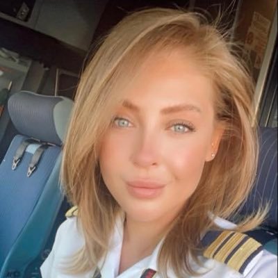 Pilot in command Pet's lover 🐶 Like traveling ✈️ seeing the world Like nature🏝️ And like to learn new things everyday