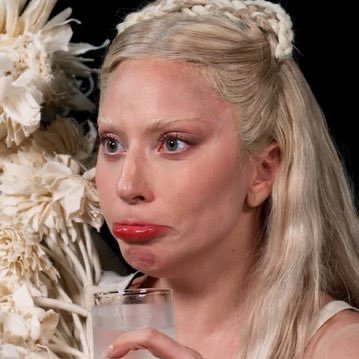 jurassicharpp's profile picture. youre a worm with a moustache