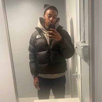 staytruedink's profile picture. ducked off