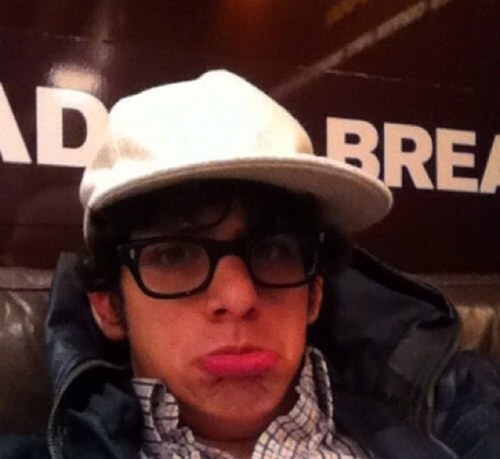 RockRobster7's profile picture. Hey im robbie I go to Hollywood Arts, and no rex is not a puppet, And no im not Andy Samberg.. - I use Male Make Up -