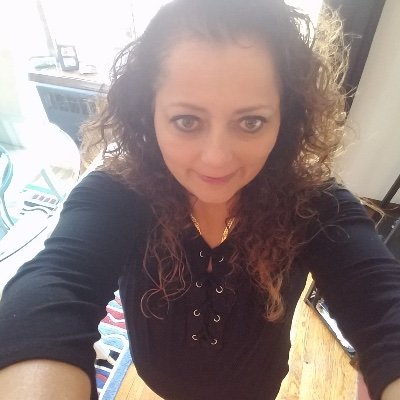 PROFESSIONAL WOOD FLOWER FLORIST 32+ YEARS🌸
💍SINGLE NOT READY TO MINGLE.
🕷️ANIMAL LOVER.
🧟HORROR MOVIE OBSESSED..
💯 LOYAL, REAL AND HONEST