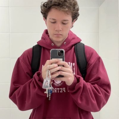 pzedros's profile picture. 