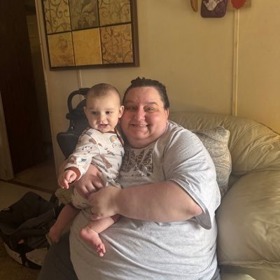 Just a 49ers fan from Nashville Tennessee! I don’t send money or gift cards . Stay out of my dm happily married with kid’s .