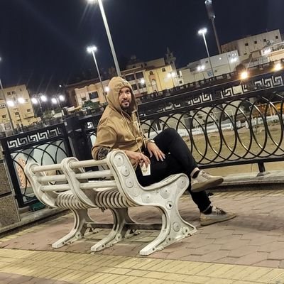 رائد آعماْل.! مهتمَ بالوعي المالي والذاتي 💰مستثمر بالعقار. َ الأسواقَ الماليهَ َ. لولآ الثقه بالله لفقدت الآمل📩💰