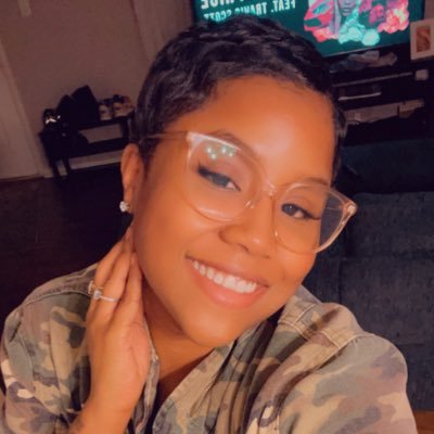 _FadedBabeE's profile picture. Wine Freak 🍷 #baldierevolution 👩🏾‍🦲 RNY—7/2/20 changed me💪🏾 Unjustified romantic 🥰 #FadedBae