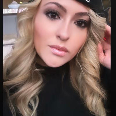 scarletzavalaa's profile picture. 