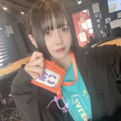 ▷▶︎ @DD_poker_ ◀︎◁ ディーラー & ポーカー勉強中🔰 アニメとお酒がだ〜いすきですっ🥂✨ 仲良くしてくださいっᐠ( ᐢᐢ )ᐟ♡ ※DMは店舗管理のためお返事できません…🙇♂️