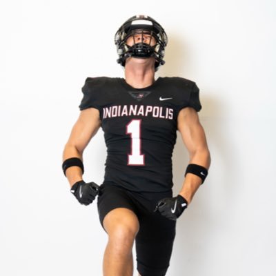 Warren_Yanong's profile picture. 2025 //LB-OLB// 4.6-40yrd dash //6’1’’200// 4.04 gpa //