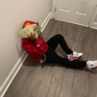 💰. (@moneychas8nya) 's Twitter Profile