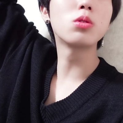 เด็กหลงที่แปลว่าเบอร์1เจน4 #ot8 เป็นหม่ามี๊น้องแก้มใสเลือดบริสุทธิ์ น่ารักแปลว่าน้องฮัน 🛳 #ออลฮัน ไม่สลับ #straykids ไม่ชอบบล็อกได้จ้า #Proxie🩷🩵