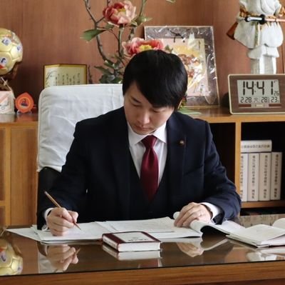 政治以外のこともマイペースにつぶやいています。
