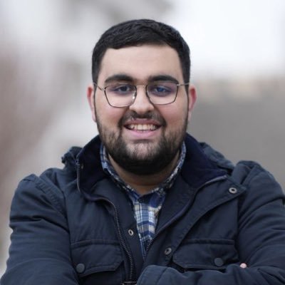 hoomanjamshidi_'s profile picture. یه تولید کننده محتوا و طراح سایت که اینجا از اتفاقا و چیزایی که میاد به ذهنش توییت میکنه..