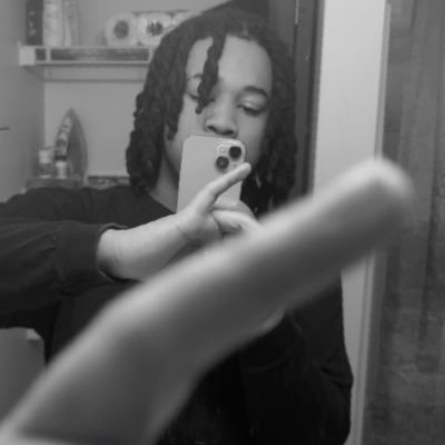 Bor_____'s profile picture. 