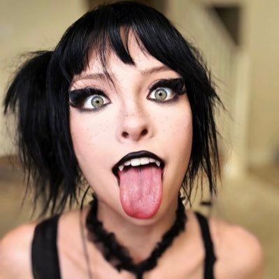 bellbobagg's profile picture. 🥰🖤