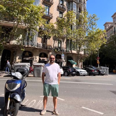 ozturkmemrah's profile picture. Bildikleri bilmediklerine yetmiyor. Paylaşılılanlar Alıntıdır. #bitcoin