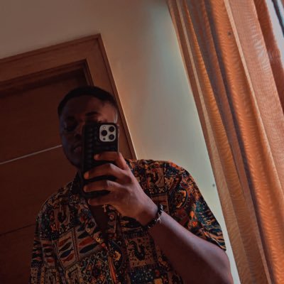 MNzesi's profile picture. ♊️| I post random videos from random sources. Follow me pls🙏🏼