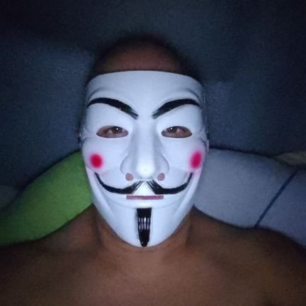 https://t.co/2TRiPpKAlm
Cojo culo rico, SANTERO, Pana jodedor, Rumbero y buena vibra, si eres frustrad@, intens@, discriminante este no es tu lugar ok.