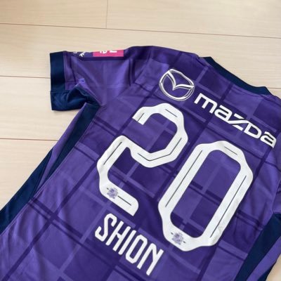 tone_s20's profile picture. サッカー初心者⚽️💙💜🩵❤️💚  井上潮音🙋‍♀️