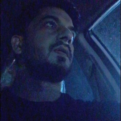 mukkram_hayat's profile picture. ~ stranger to this mean world ~