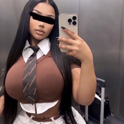 Retrouve les leak de toutes tes influenceuses préférées sur mon canal ⬇️⬇️