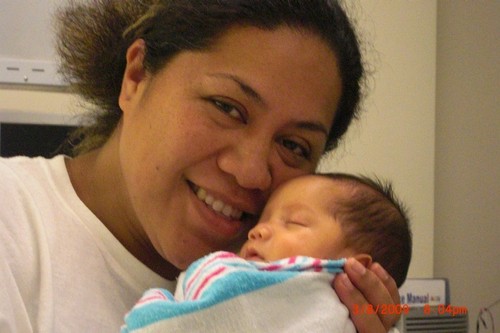 samoanmama's profile picture. samoan new mom to a future defensive end... fingers crossed!