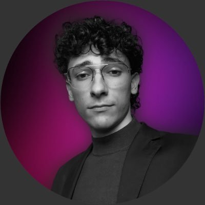 Ciao a tutti 👋🏻 lo sono Gabriele e la mia passione è la tecnologia! 🎥📱⬇️