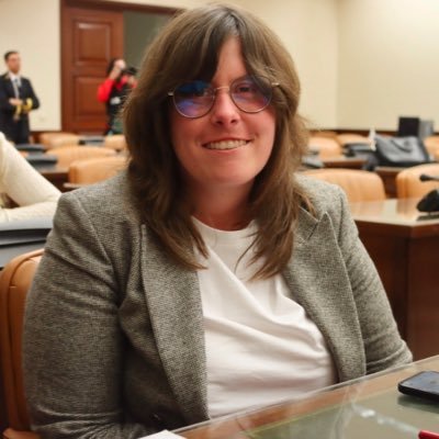 Fui diputada en el Congreso en la XIV Legislatura 🏛️. Ahora en @IgualdadGob.