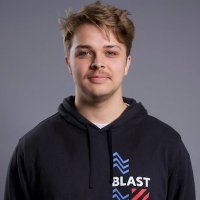 RyRy (@ryrycs) 's Twitter Profile