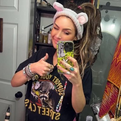I’m looking for friendship to share similar interest