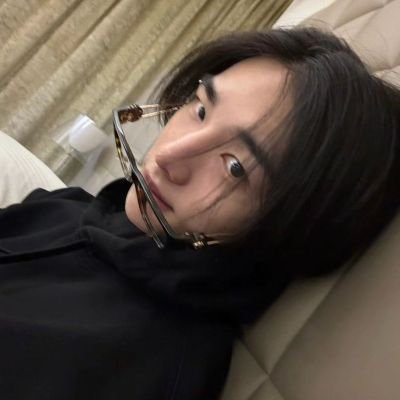 j3swk's profile picture. intentando sobrevivir | en su mayoría inactiva