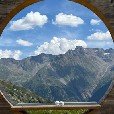 2023年5月から南西ドイツに帯同中。田舎生まれ田舎育ち。英語もドイツ語も全く話せません。ちいかわ好き。