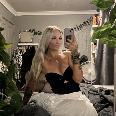 add me on my main and ill send u a lil surprise
@graceepashleyx
♡
