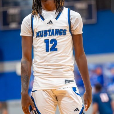 DeEricDHall's profile picture. Freshman All Around 6’2 PG/SG | 4 Years Of Eligibility + Red Shirt | 713-384-1283 |deerichall366@gmail.com