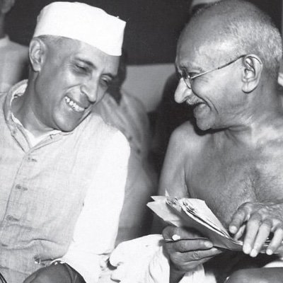 drrupeshushelke's profile picture. नेहरु गांधींच्या देशातून...