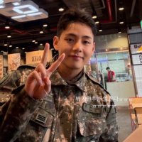 V (@1thv2bts) 's Twitter Profile